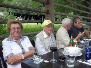 Župan obiskal 90 letnike 3